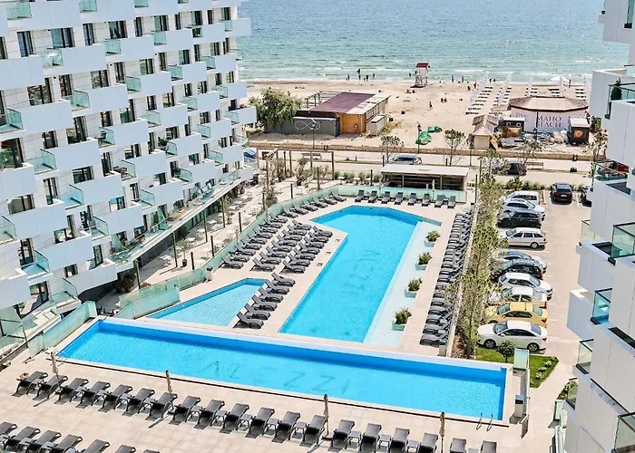 Seaside Serenity Apartment In Infinity Beach Resort - Parking
